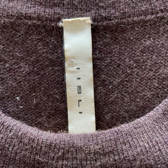 IISLI 💯 cashmere top sequin detail - Picture 3 of 4